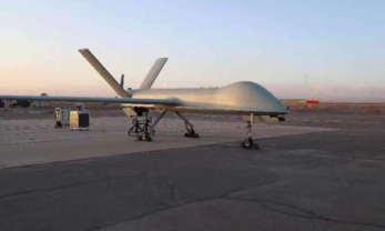 彩虹-4无人机换装重油发动机首飞成功