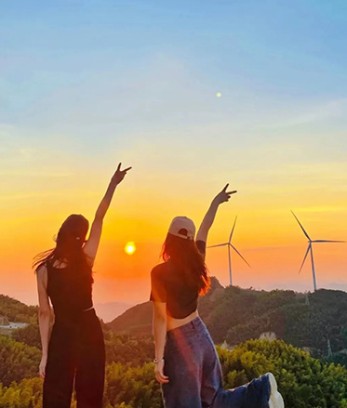 “日出云海，哪吒相随”丰顶山露营活动